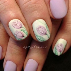 Тюльпаны на ногтях
